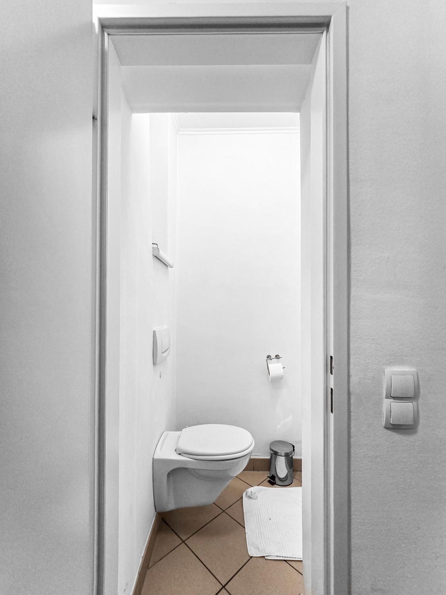 Spacious Three-Bedroom, Three King-Size Beds Wien Exterior foto